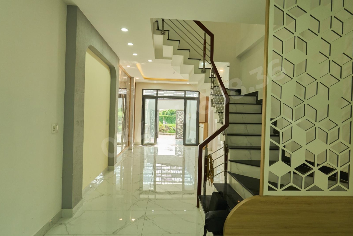 Nhà 4 Tầng Đường Bảy Tấn Bình Chánh73.1m² | 4PN 5WC | Xe Hơi Vào Nhà | SHR | 4.5 Tỷ