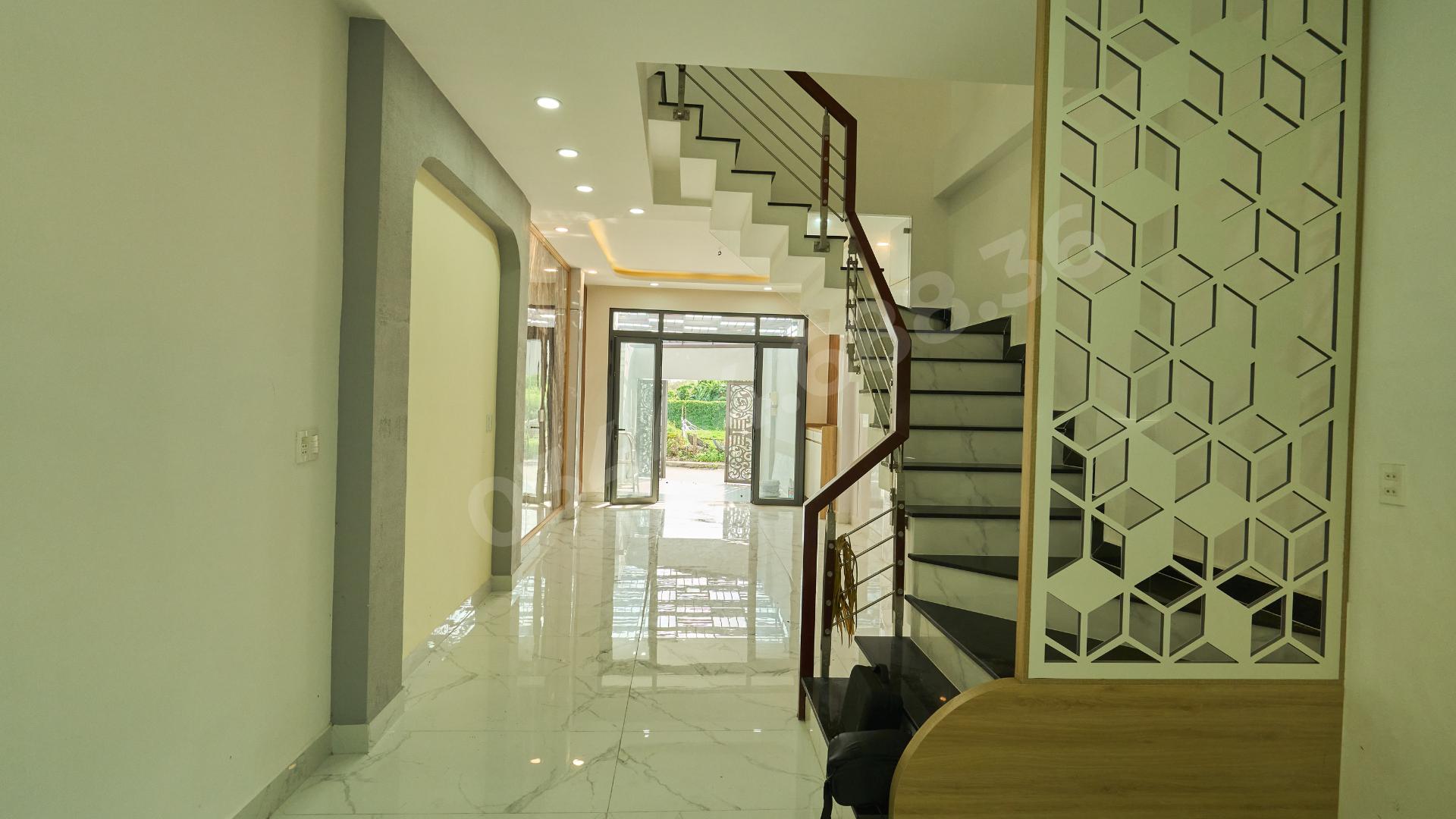 Nhà 4 Tầng Đường Bảy Tấn Bình Chánh73.1m² | 4PN 5WC | Xe Hơi Vào Nhà | SHR | 4.5 Tỷ