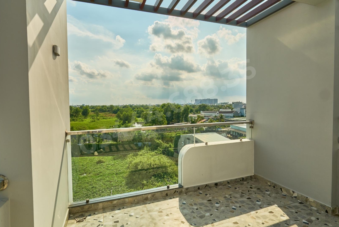 Nhà 4 Tầng Đường Bảy Tấn Bình Chánh73.1m² | 4PN 5WC | Xe Hơi Vào Nhà | SHR | 4.5 Tỷ