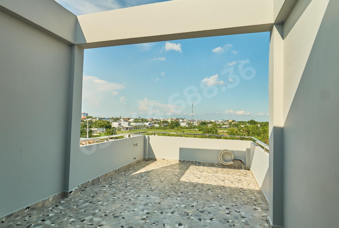 Nhà 4 Tầng Đường Bảy Tấn Bình Chánh73.1m² | 4PN 5WC | Xe Hơi Vào Nhà | SHR | 4.5 Tỷ