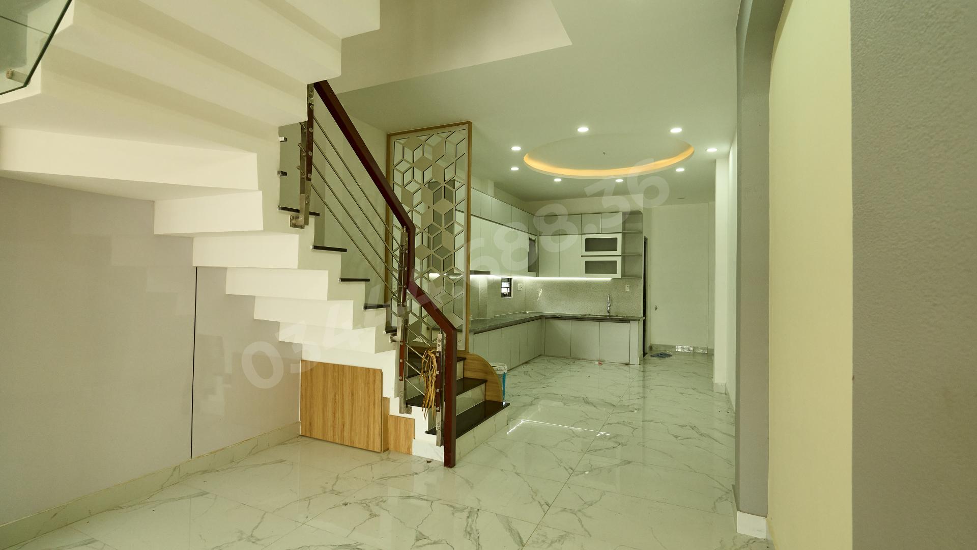 Nhà 4 Tầng Đường Bảy Tấn Bình Chánh73.1m² | 4PN 5WC | Xe Hơi Vào Nhà | SHR | 4.5 Tỷ