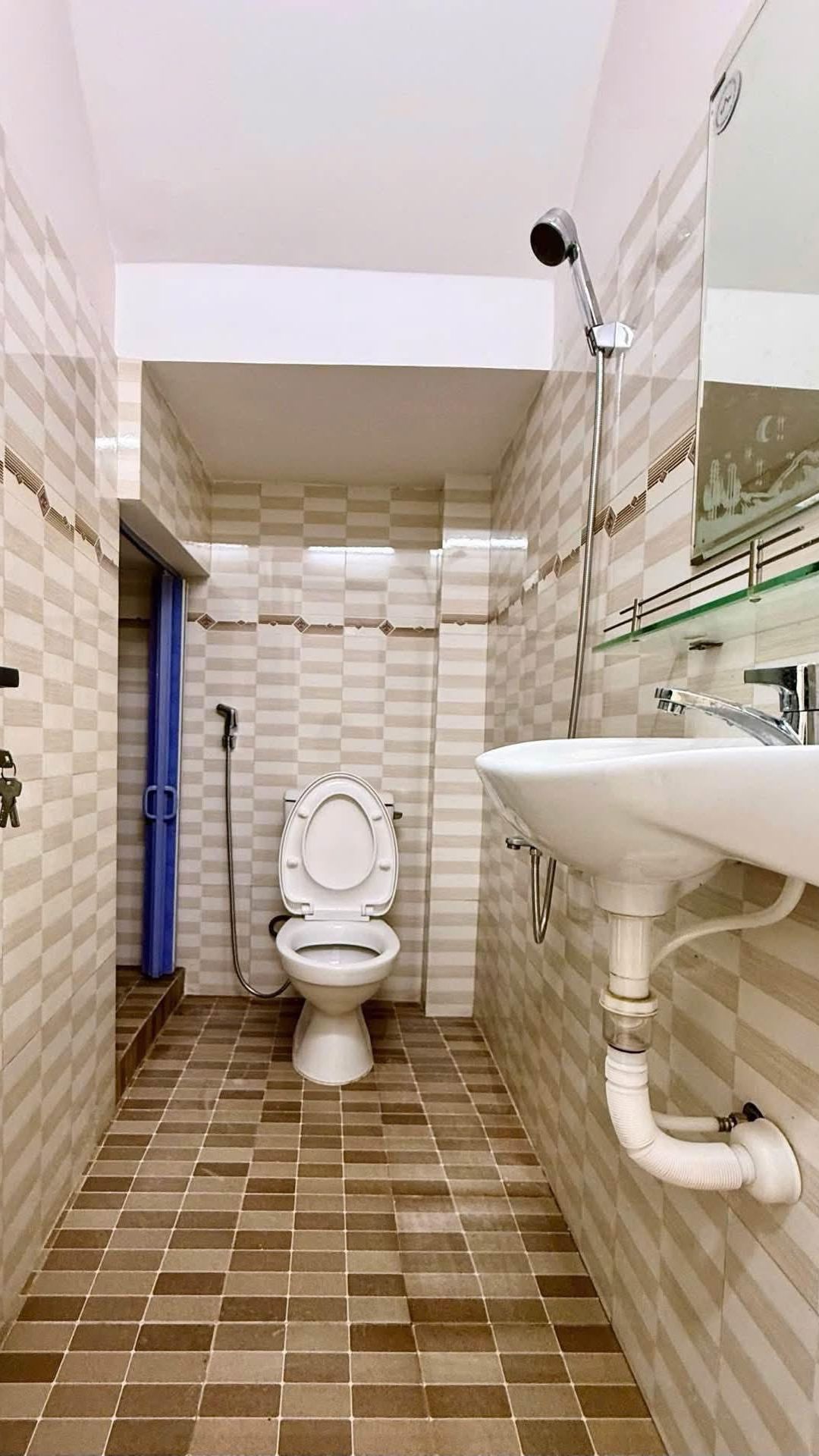 [Đã bán] Nhà hẻm Phạm Văn Chí Quận 6 — 35.8m²ngang 4.02m, 3 tầng BTCT Cấp 2, 4PN 3WC,2 sân thượng, hướng Bắc, SHR hoàn công.