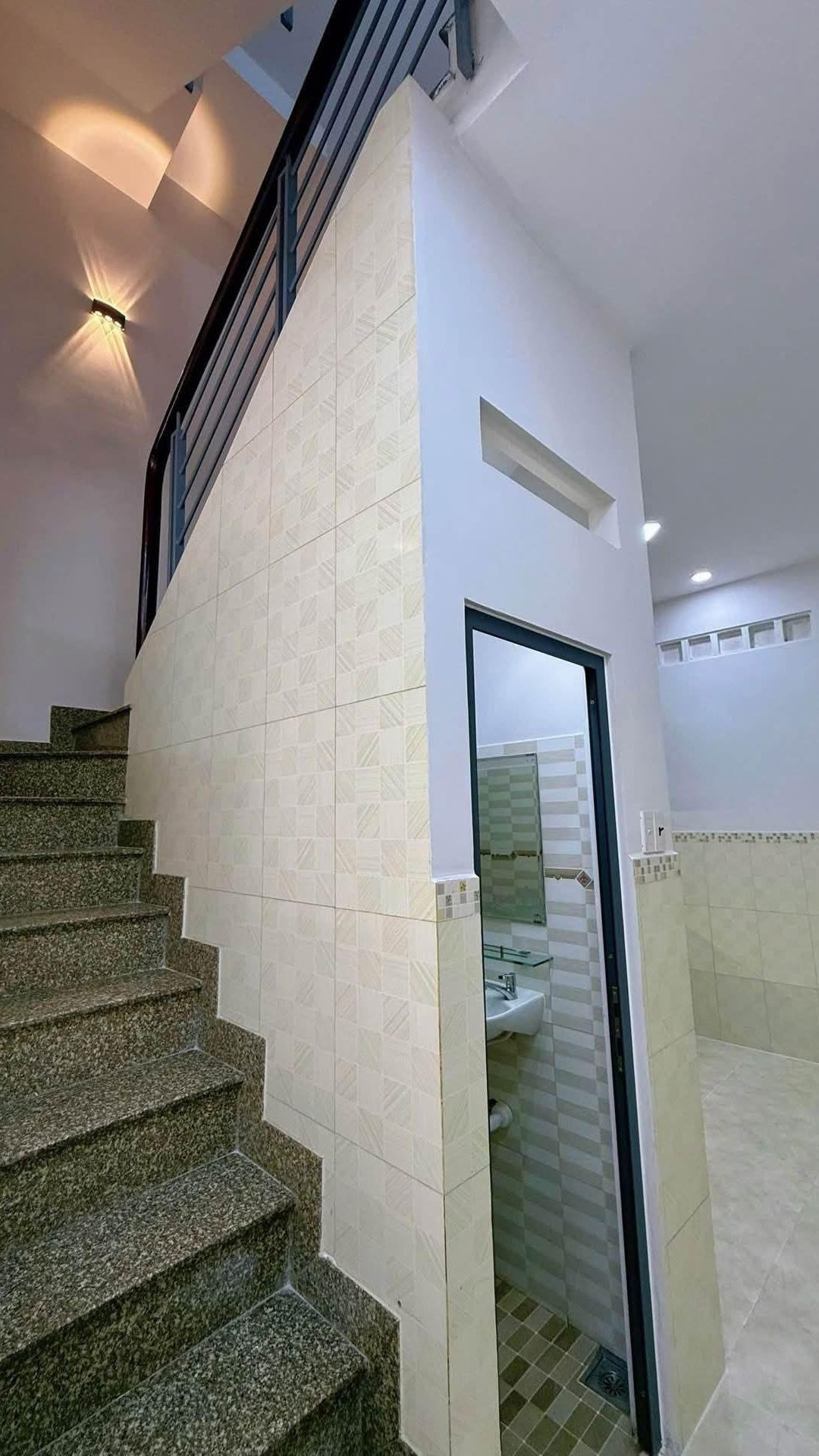 [Đã bán] Nhà hẻm Phạm Văn Chí Quận 6 — 35.8m²ngang 4.02m, 3 tầng BTCT Cấp 2, 4PN 3WC,2 sân thượng, hướng Bắc, SHR hoàn công.