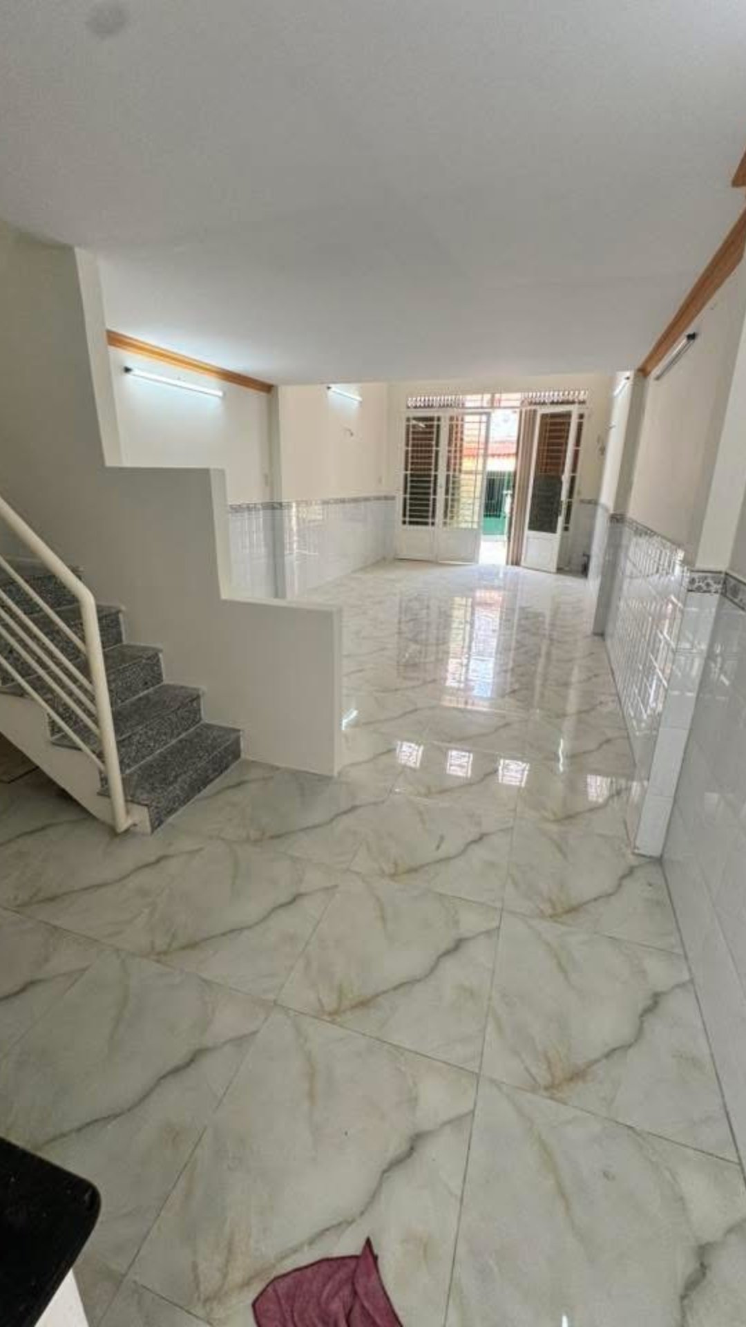 🏡 BÁN NHÀ MẶT TIỀN HẺM XE HƠI ĐƯỜNG SỐ 10 – BÌNH TÂN – 52M² NGANG 4M, HƯỚNG NAM, Sổ hồng riêng