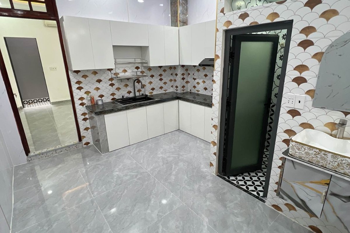 Bán Nhà Mặt Tiền Đường 232 Khu Cao Lỗ Quận 8 – 80m² – 1 Trệt 3 Lầu BTCT – Sổ Hồng Riêng