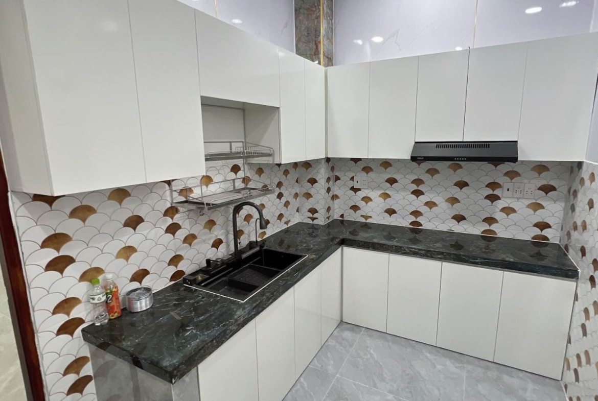 Nhà Mặt Tiền Cao Lỗ Quận 8 – 80m² 4 Tầng 9 Phòng, Sổ Hồng, 16,2 Tỷ