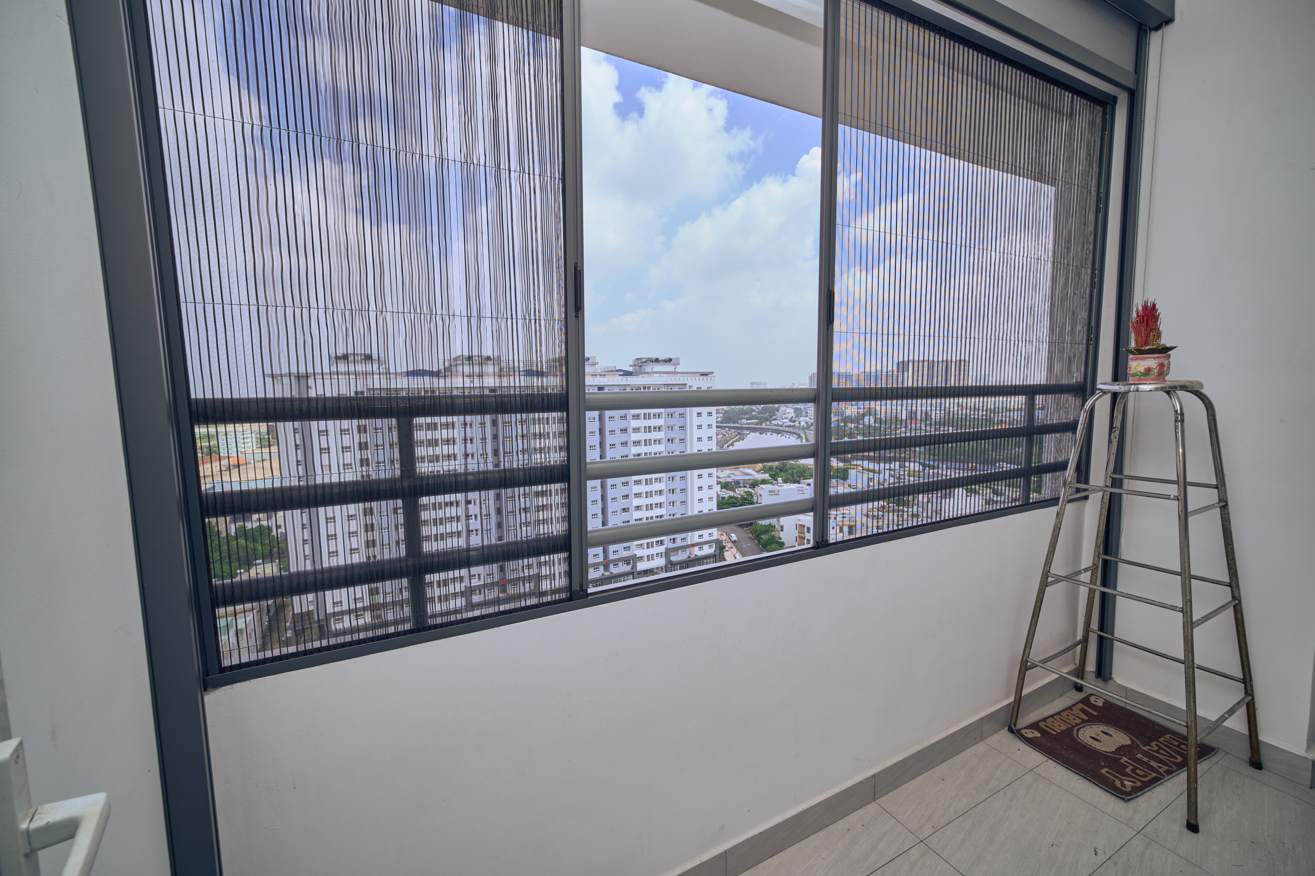 Nhà Ở Tầng 14 Chung Cư 584 CoNic Boulevard , Tân Nhựt ,Bình Chánh , 80M2 , 2 PN ,1 WC 2.85T