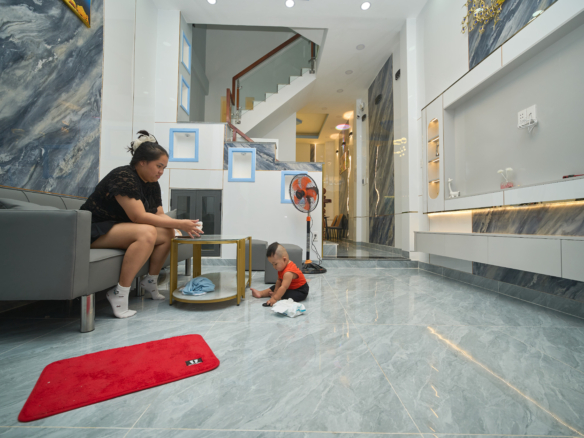Nhà 5 Tầng hẻm Âu Dương lân , Quận 8 , 6 Phòng ngủ , 4 WC