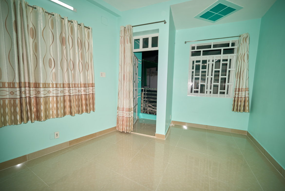 Nhà 3 Tầng BTCT Mai Hắc Đế Quận 8 – Nở Hậu, Sân Xe Riêng