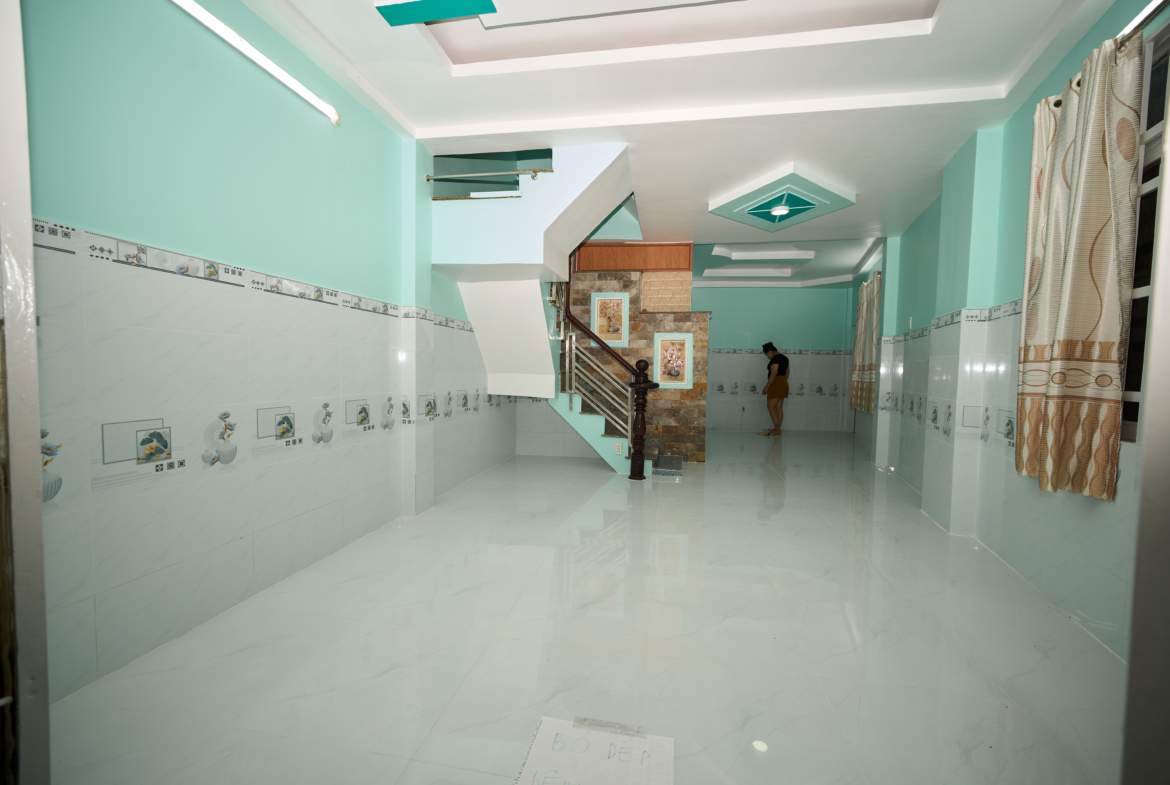 Nhà 3 Tầng BTCT Mai Hắc Đế Quận 8 – Nở Hậu, Sân Xe Riêng