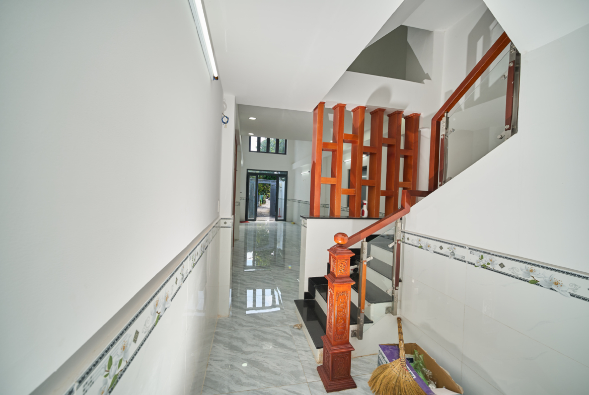Nhà Mới 4 Tầng Mai Hắc Đế Quận 8 – Cách MT 15m, Nở Hậu 12m
